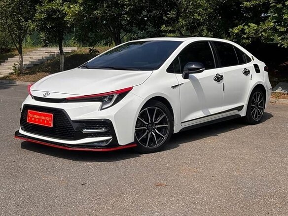 2023 Toyota Corolla Sporty XII (E210) Рестайлинг, белый, 1210000 рублей