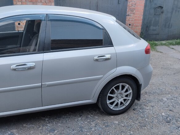 2007 Chevrolet Lacetti I, серебристый, 300000 рублей - вид 4