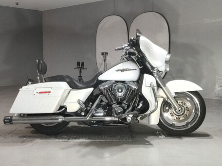 2008 Harley-Davidson Street Glide, белый, 537000 рублей, вид 1