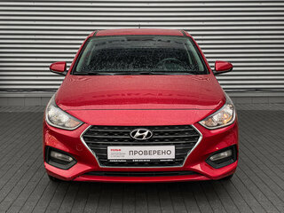 2018 Hyundai Solaris II, красный, 1240000 рублей, вид 2