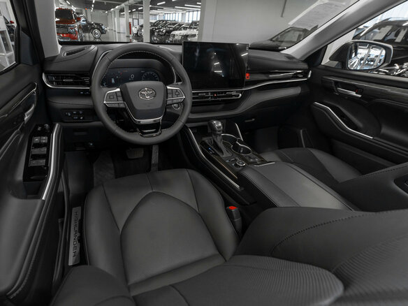 2026 Toyota Highlander IV (XU70), серый, 5680000 рублей - вид 6