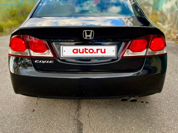 2009 Honda Civic VIII Рестайлинг, чёрный, 400000 рублей - вид 5