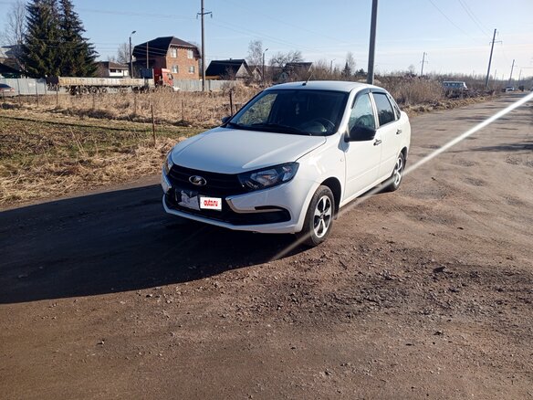 2021 Lada (ВАЗ) Granta I Рестайлинг, белый, 560000 рублей