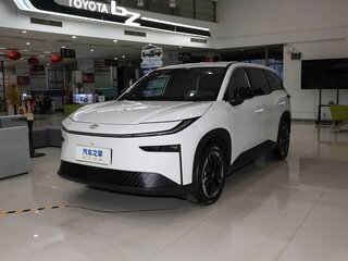 2025 Toyota bZ3X 58.3 kWh, белый, 2530000 рублей, вид 3