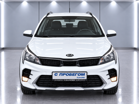 2020 Kia Rio X IV Рестайлинг, белый, 1370000 рублей, вид 2