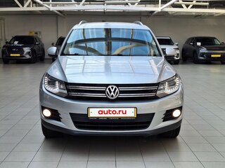 2016 Volkswagen Tiguan Euro 6 I Рестайлинг, серебристый, 1495000 рублей, вид 2