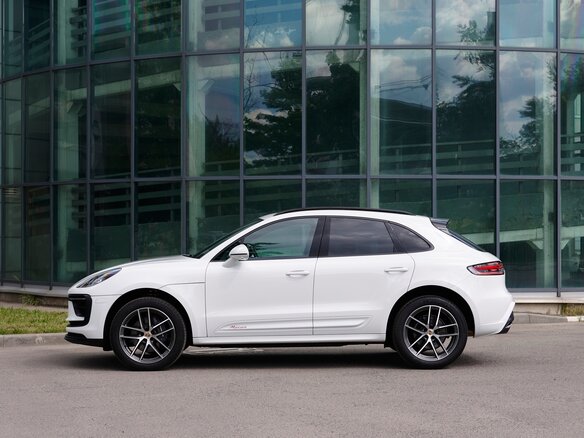 2024 Porsche Macan I Рестайлинг 2, белый, 8990000 рублей - вид 4
