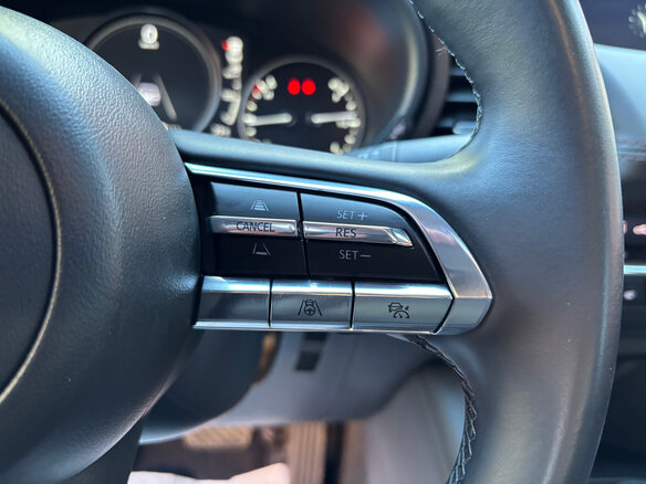 2025 Mazda 3 Axela IV (BP), белый, 2340000 рублей - вид 18