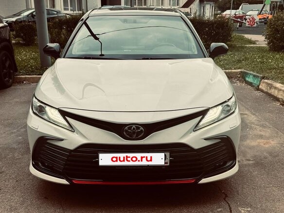 2021 Toyota Camry VIII (XV70) Рестайлинг, белый