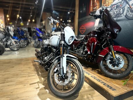 2024 Harley-Davidson Low Rider, серебристый, 2400000 рублей, вид 4