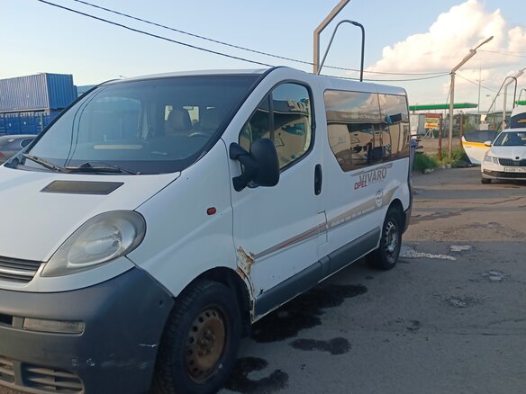 2003 Opel Vivaro, белый, 650000 рублей - вид 9