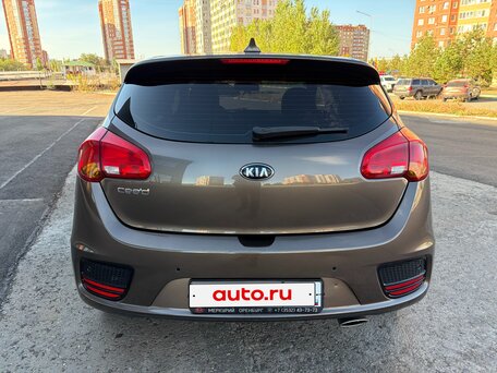 2018 Kia Ceed II Рестайлинг, коричневый, 1360000 рублей, вид 3