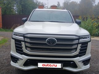 2022 Toyota Land Cruiser 300 Series, белый, 9220000 рублей, вид 3