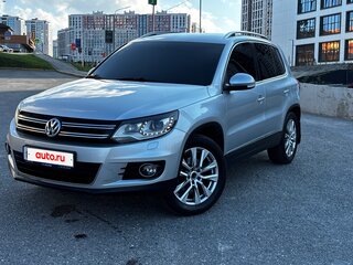 2013 Volkswagen Tiguan I Рестайлинг, серебристый, 1320000 рублей, вид 1