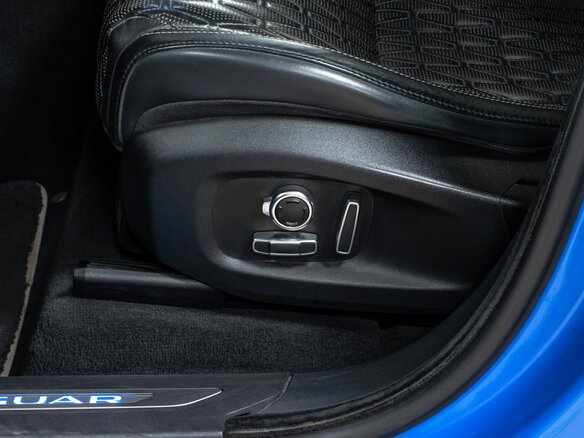 2019 Jaguar F-Pace SVR I, голубой, 7400166 рублей - вид 15