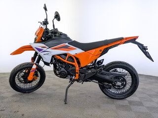 2026 KTM 390 SMC R, оранжевый, 699000 рублей, вид 5