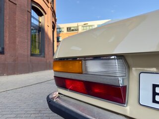 1983 BMW 5 серии 520i II (E28), бежевый, 450000 рублей, вид 3
