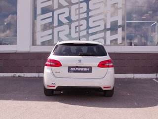 2020 Peugeot 308 II Рестайлинг, белый, 1529999 рублей, вид 4