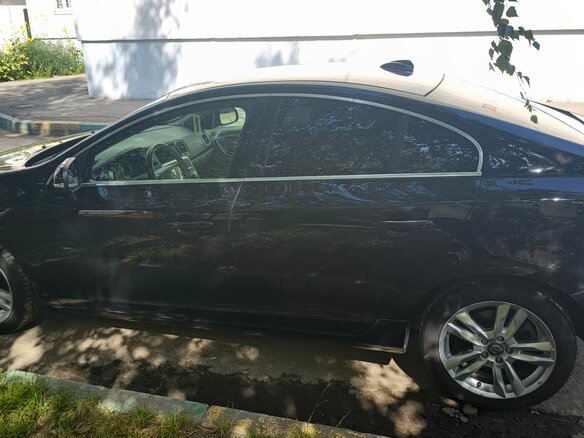 2011 Volvo S60 II, чёрный, 700000 рублей - вид 2