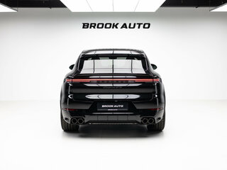 2026 Porsche Cayenne GTS Coupé III Рестайлинг, чёрный, 25990000 рублей, вид 5