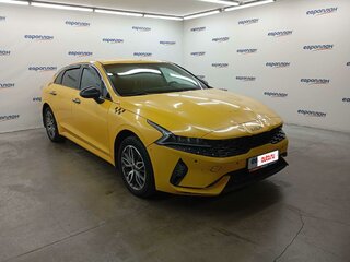 2021 Kia K5 III, чёрный, 1670100 рублей, вид 1