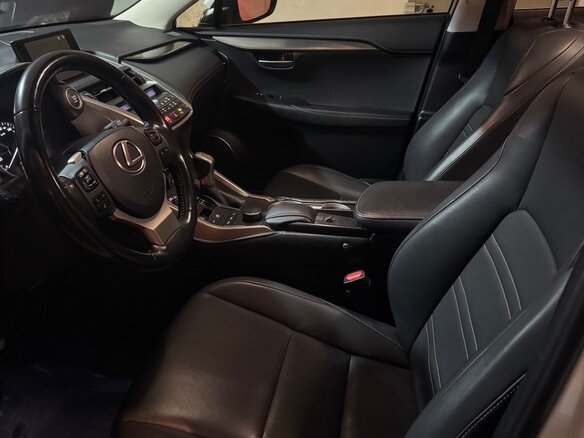 2016 Lexus NX 200 I, белый, 3100000 рублей - вид 2