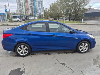 2011 Hyundai Solaris I, синий, 610000 рублей, вид 4