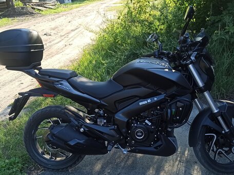 2024 Bajaj Dominar 400, чёрный, 419999 рублей, вид 4