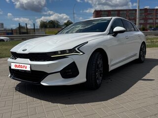 2021 Kia K5 III, белый, 2850000 рублей, вид 1