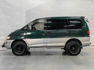 Mitsubishi Delica IV