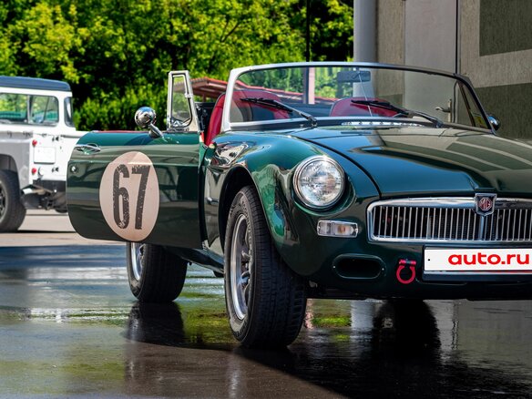 1967 MG MGB, зелёный, 5900000 рублей - вид 3