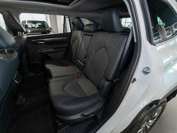 2026 Toyota Highlander IV (XU70), белый, 5550000 рублей - вид 13
