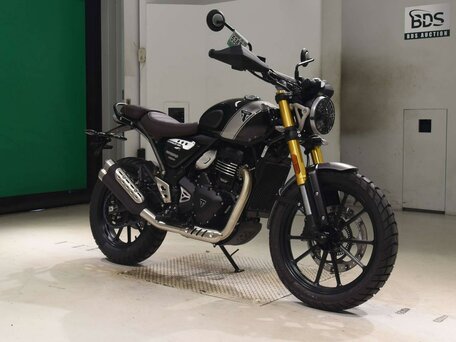 2026 Triumph Scrambler, чёрный, 695000 рублей, вид 3