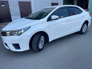 2013 Toyota Corolla XI (E160, E170, E180), белый, 1210000 рублей, вид 2