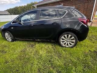 2011 Opel Astra J, чёрный, 380000 рублей, вид 3