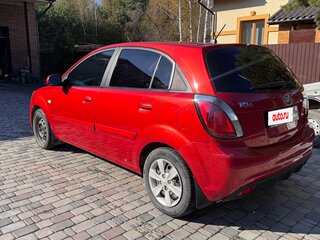 2009 Kia Rio II Рестайлинг, красный, 670000 рублей, вид 3
