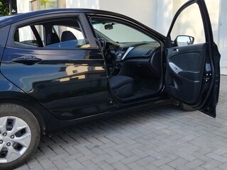 2016 Hyundai Solaris I Рестайлинг, чёрный, 830000 рублей, вид 5