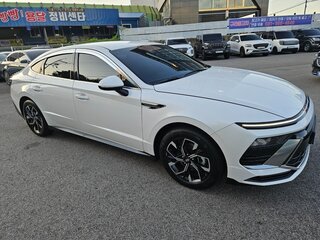 2023 Hyundai Sonata VIII (DN8) Рестайлинг, белый, 2250000 рублей, вид 3