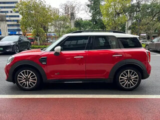 2019 Mini Countryman Cooper II, красный, 1560001 рублей, вид 4