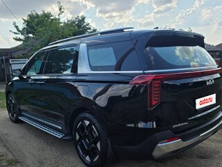 2023 Kia Carnival IV Рестайлинг, чёрный, 5600000 рублей, вид 5
