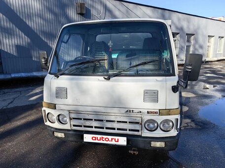 1989 Nissan Atlas, белый, 399000 рублей, вид 1