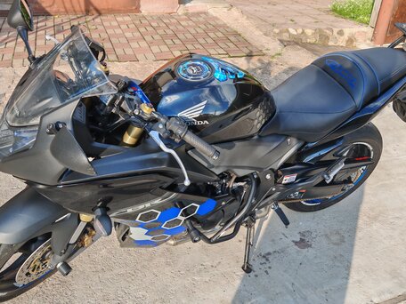 2011 Honda CBR 600F, чёрный, 530000 рублей, вид 3
