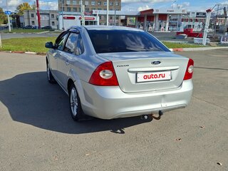 2010 Ford Focus II Рестайлинг, серебристый, 540000 рублей, вид 5