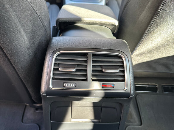 2010 Audi A4 IV (B8), белый, 1200000 рублей - вид 10