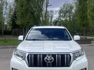 2020 Toyota Land Cruiser Prado 150 Series Рестайлинг 2, белый, 6500000 рублей, вид 1