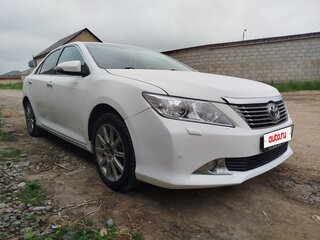 2013 Toyota Camry VII (XV50), белый, 1420000 рублей, вид 2