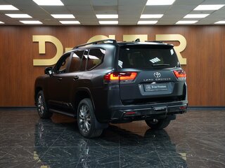 2026 Toyota Land Cruiser 300 Series, чёрный, 15981660 рублей, вид 4