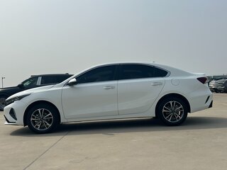 2022 Kia K3 II (China Market) Рестайлинг, белый, 2017000 рублей, вид 2