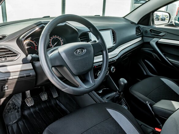 2024 Lada (ВАЗ) Vesta I Рестайлинг (NG), белый, 1130000 рублей - вид 14