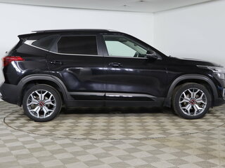 2020 Kia Seltos I, чёрный, 2049990 рублей, вид 4